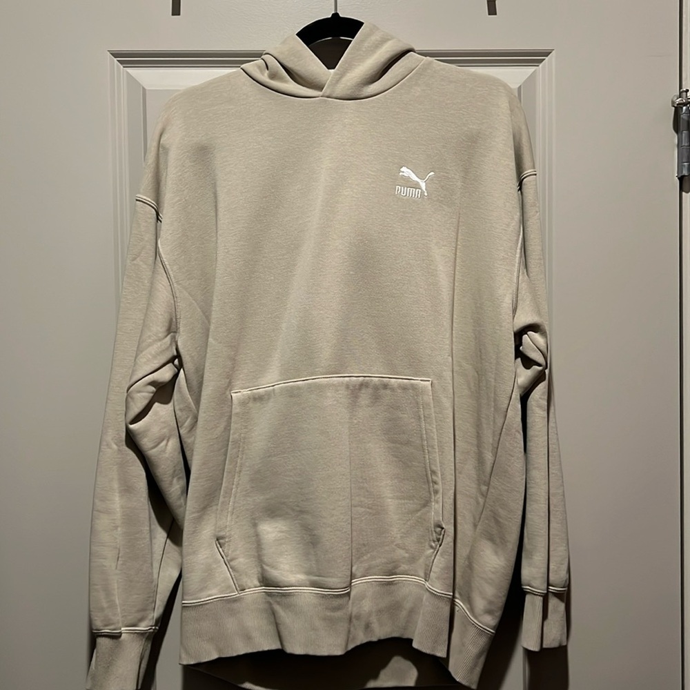 Men’s Tan Puma hoodie, medium